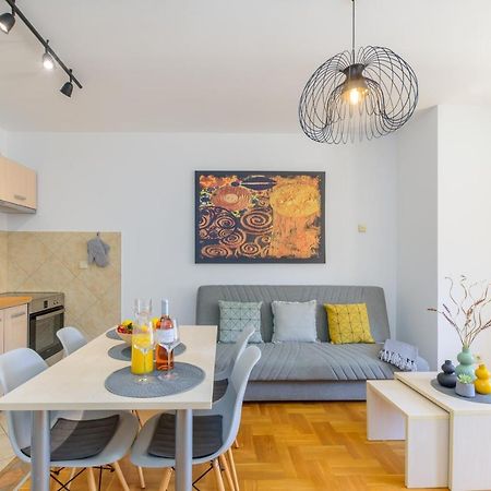 Apartment Vita พูลา ภายนอก รูปภาพ