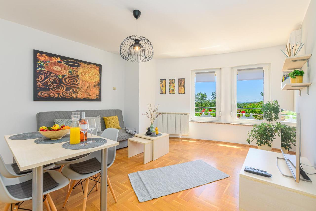 Apartment Vita พูลา ภายนอก รูปภาพ